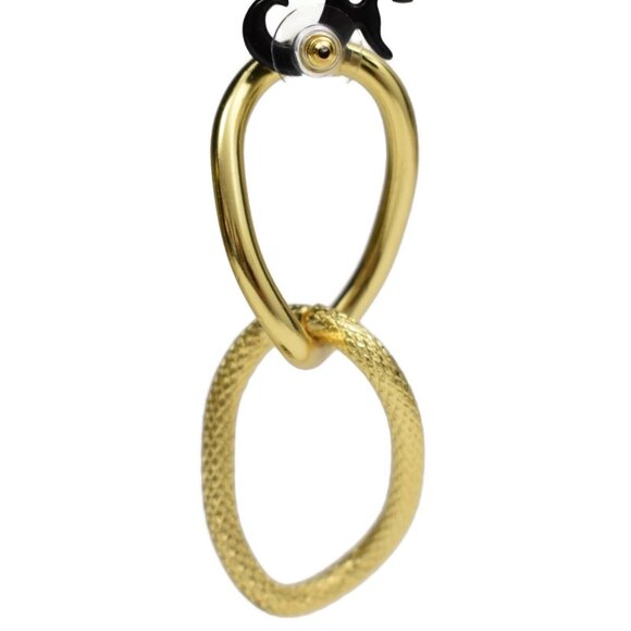 Linked Oval Hoop Earrings Gold Tone Texture Post Interlocking Loops - Picture 3 of 5